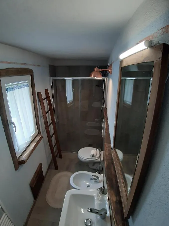 Il Mulino Di Aurora Bed & Breakfast Dosso del Liro 0*,  Italy
